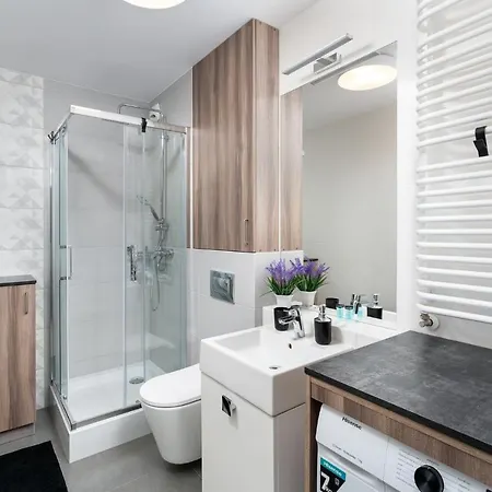 Apartwro 2th - Square Railway Station, Balcony, Garage Apartmán