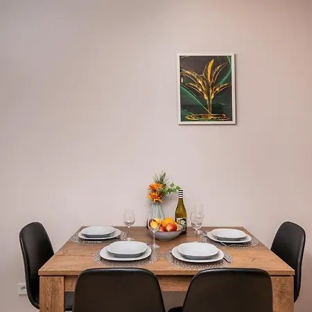 Apartmán Apartwro 2th - Square Railway Station, Balcony, Garage