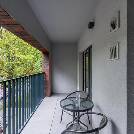 Apartwro 2Th - City Square Railway Station, Balcony, Garage